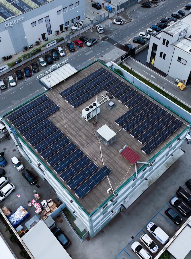 GEON - Impianto fotovoltaico su edificio commerciale