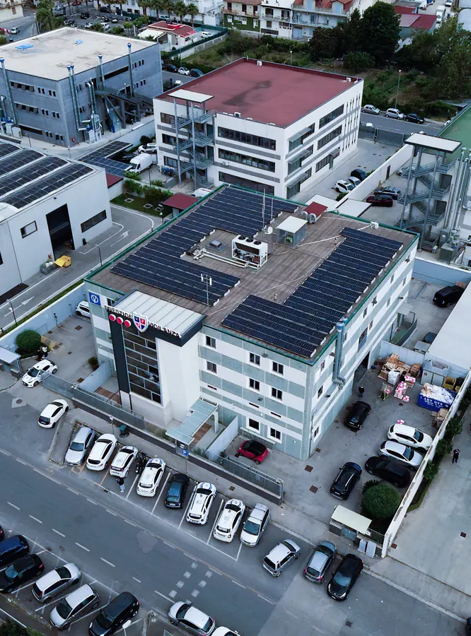 GEON - Edificio aziendale con impianto fotovoltaico
