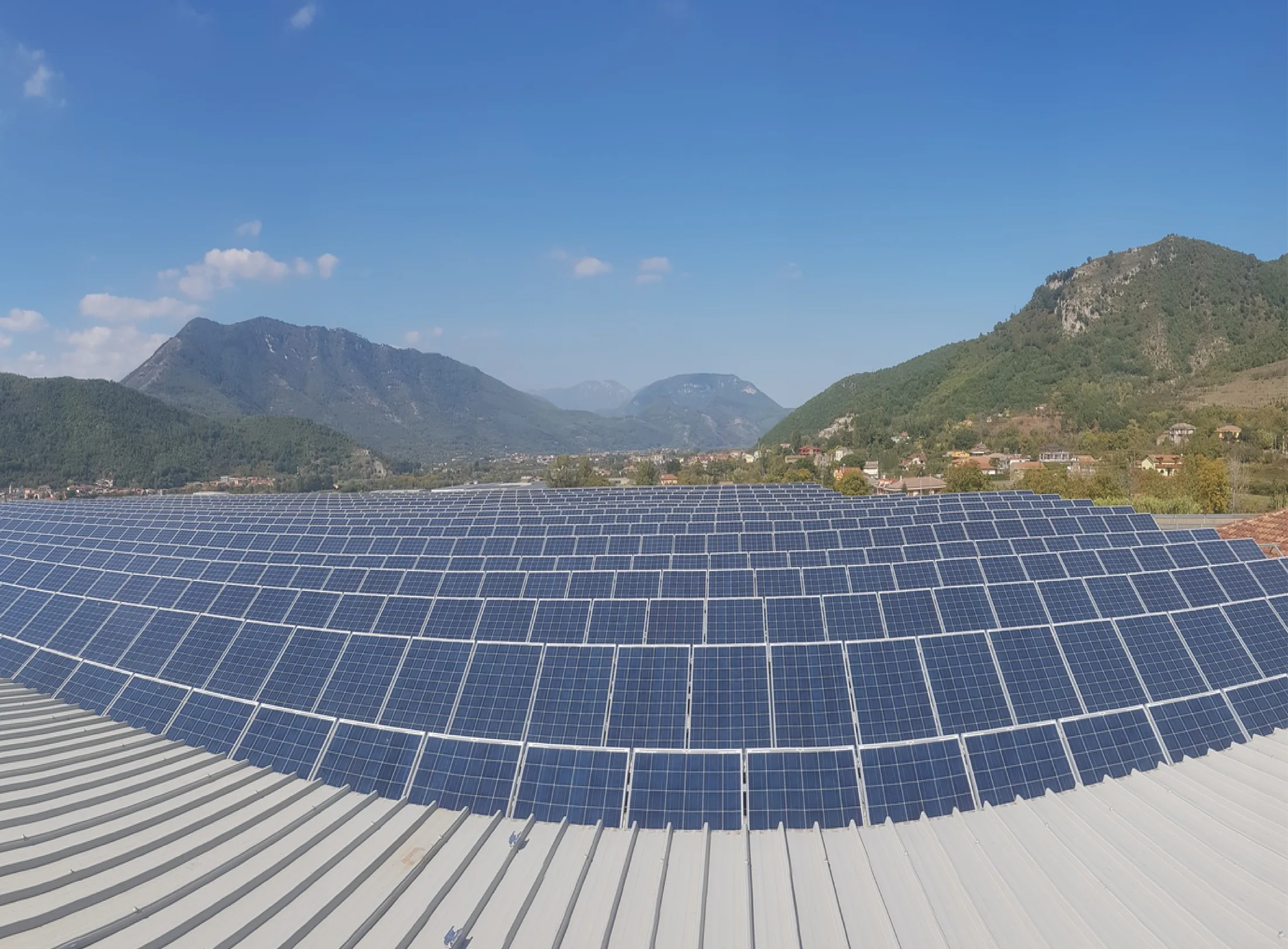 GEON - Impianto fotovoltaico aziendale vicino al lago